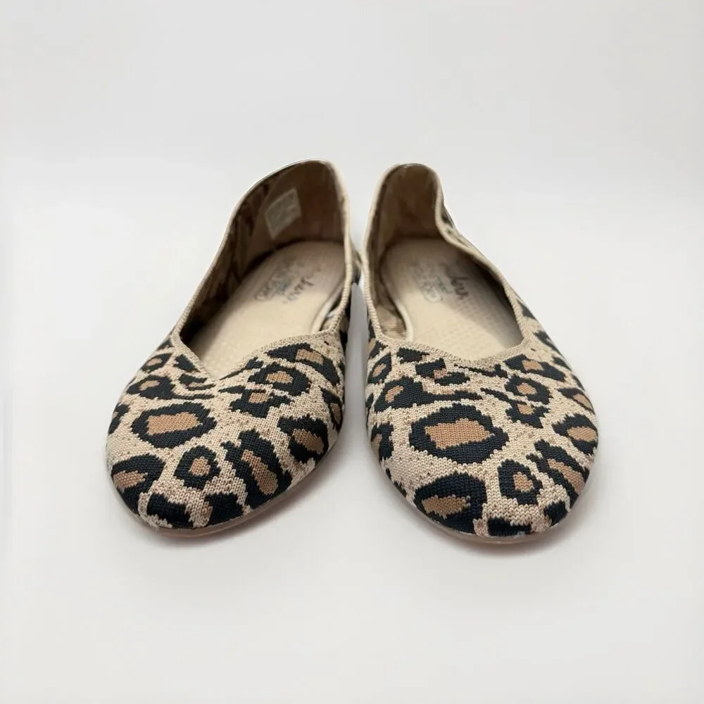 Skechers Womens 8.5 Cleo Claw-Some Ballet Flats Leopard Fabric Pointed Shoes